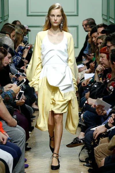 Look 26